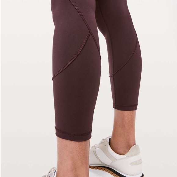 Lululemon In Movement 7/8 Tight *Everlux 25" - Picture 4 of 12